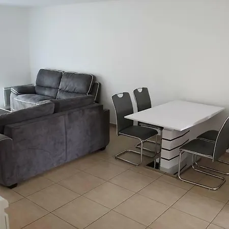 Maison דירה